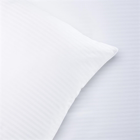Enkelt og elegant sengesæt fra ProSleep med flot stribet motiv