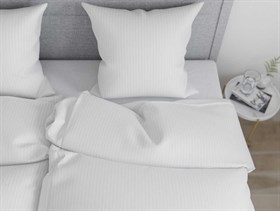 stribet sengetøj - hvidt