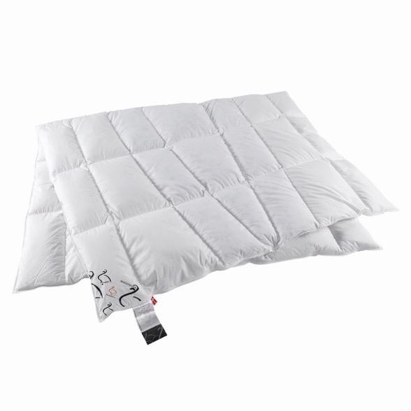 Ringsted Dun, Dyner - Hyrdinden - 720g moskus-/edderdun - varm helårsdyne - 140x220 cm Billede af Ringsted Dun, Dyner - Hyrdinden - 720g moskus-/edderdun - varm helårsdyne - 140x220 cm